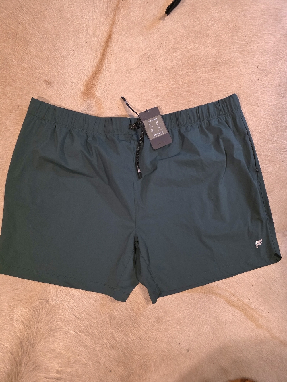 NWT Fabletics The One Short 7in Dark Teal Sz 4X - Picture 2 of 6